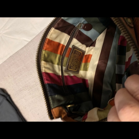 Coach Satchel Purse. - Picture 3 of 5